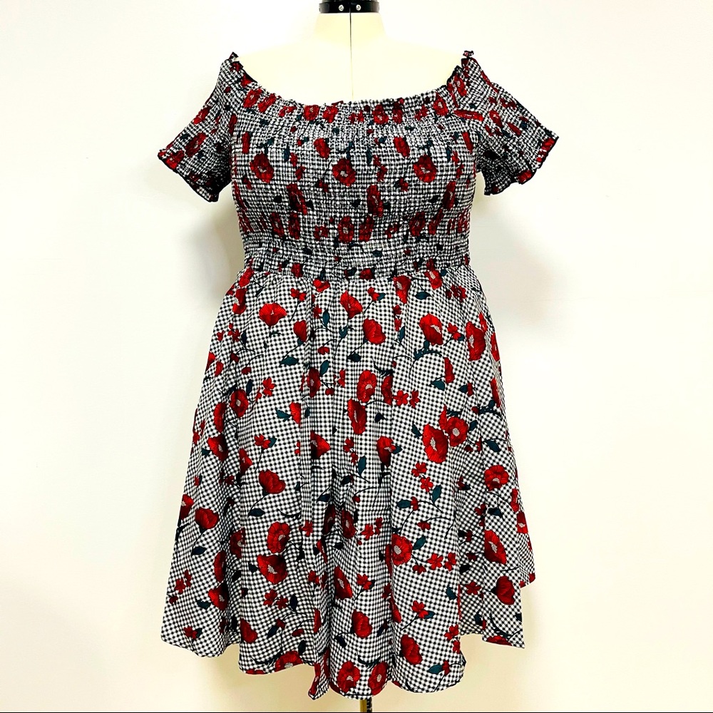 City Chic Floral Smocked Dress Sz 22